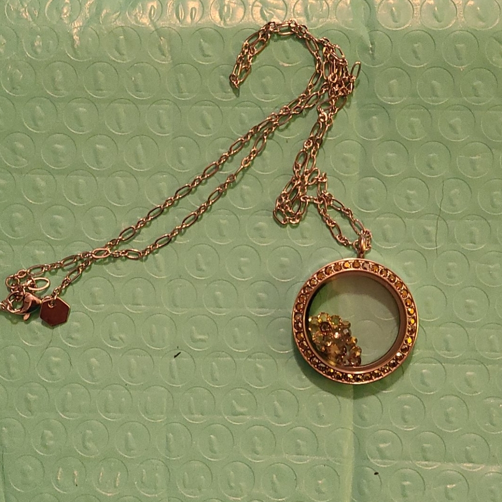 Origami Owl locket necklace - Picture 1 of 4